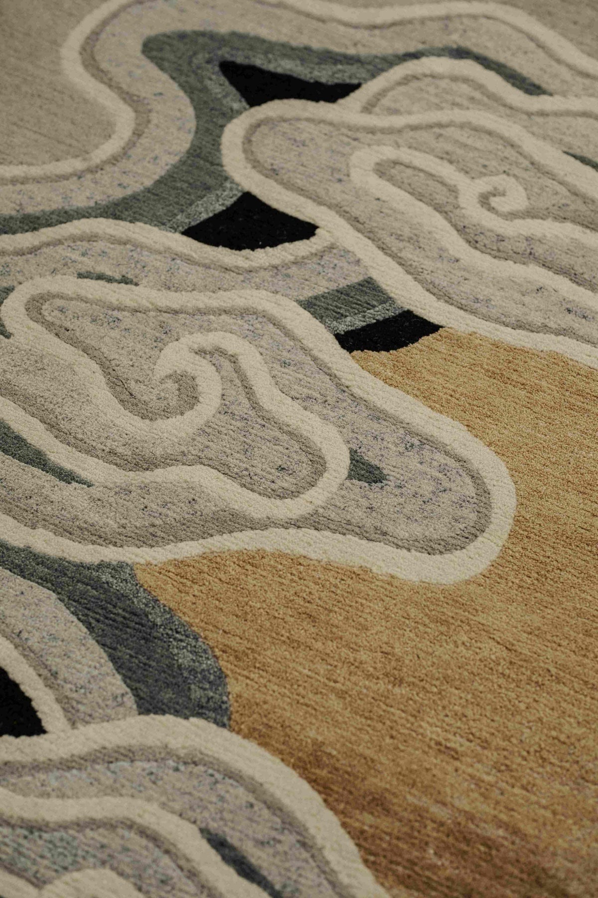 Handwoven Wool Tibetan Rug-Auspicious Cloud Motif