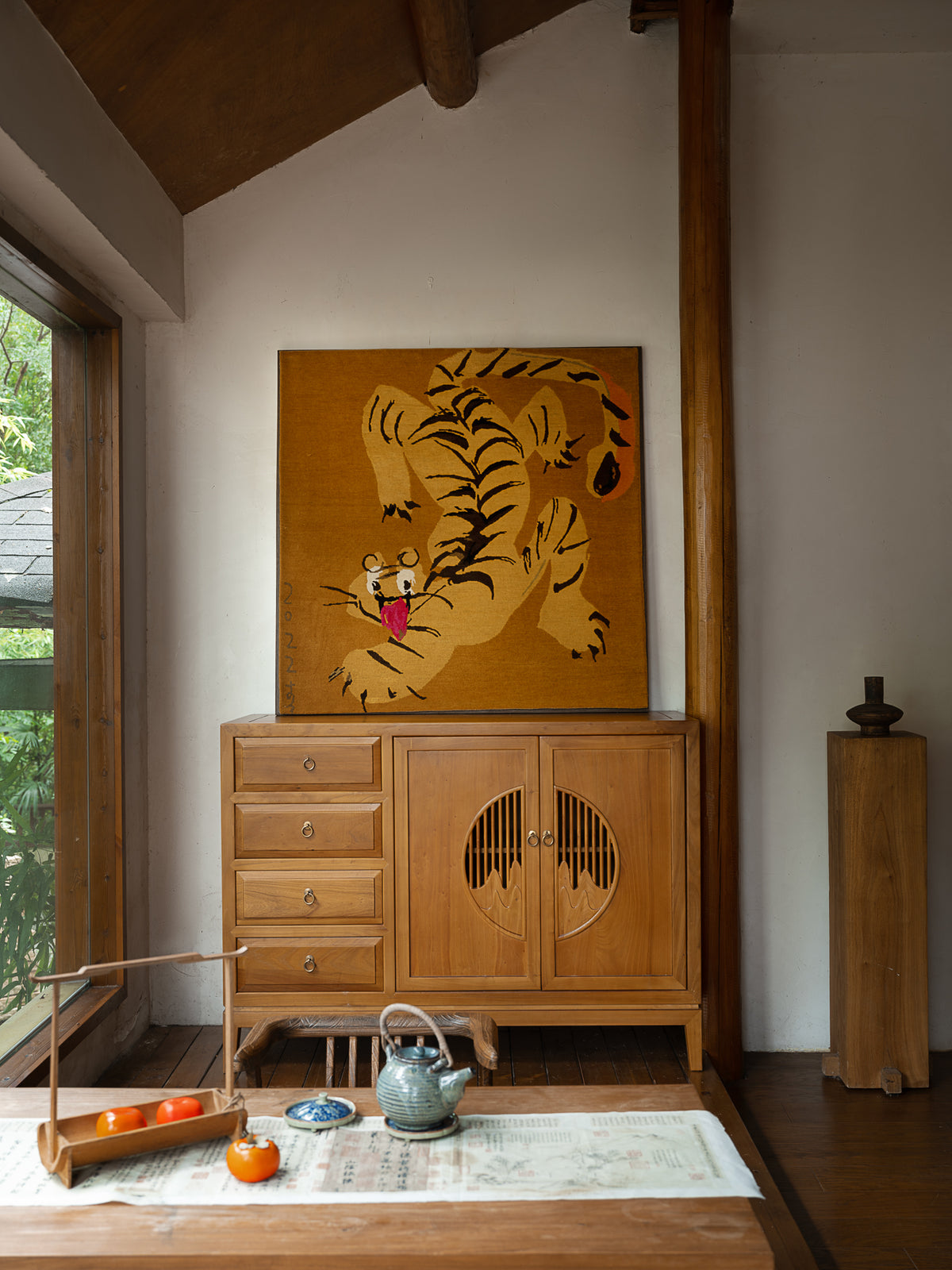 Hand‑Woven Tibetan Wool Rug, Tiger Motif