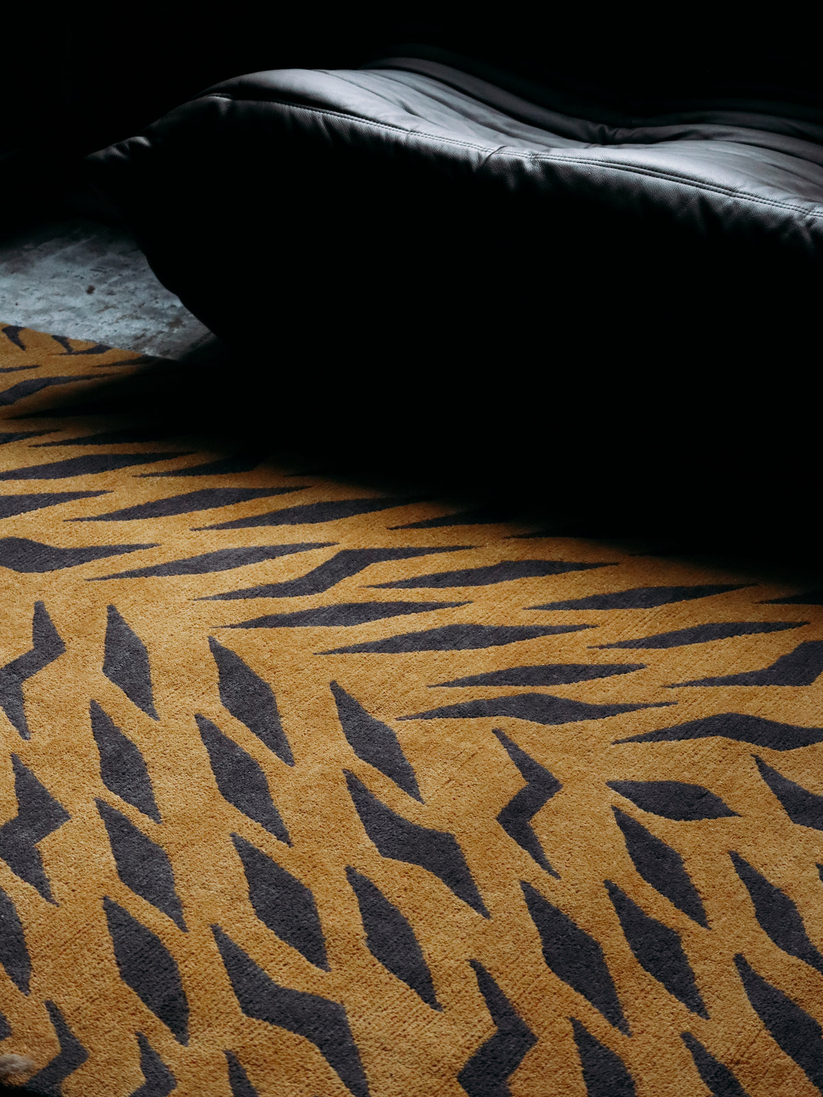 Handwoven wool carpet with tiger pattern